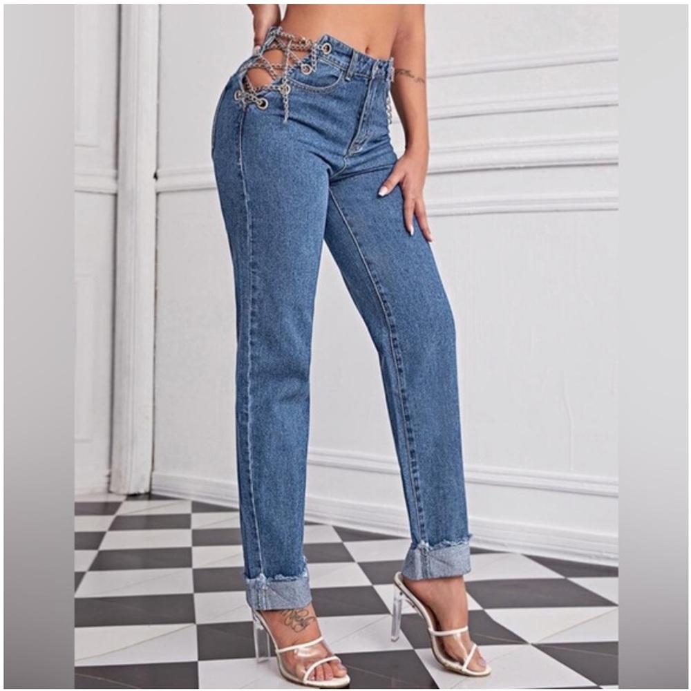 HIGH RISE JEANS WITH LACE UP CHAINS ON THE SIDES NWOT